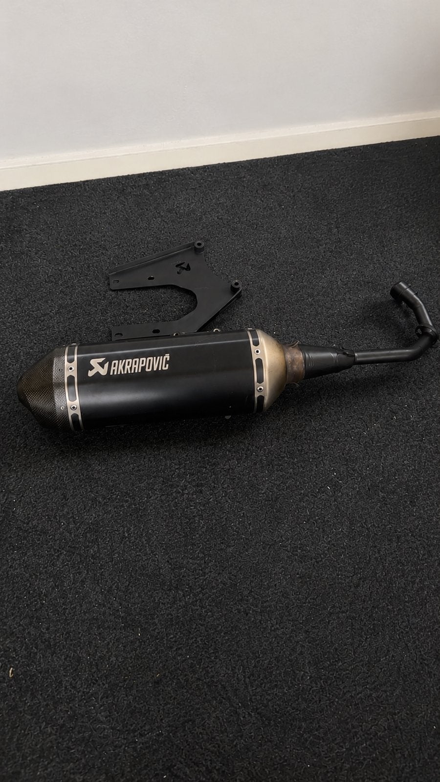 Akrapovic uitlaat, Ophalen of Verzenden, Gebruikt