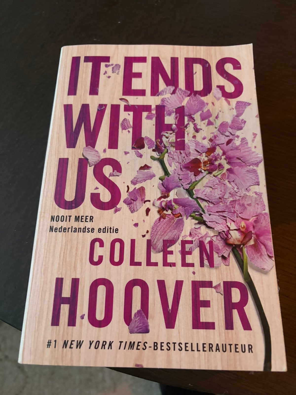Colleen Hoover - It Starts With Us, Boeken, Ophalen of Verzenden, Zo goed als nieuw, Colleen Hoover