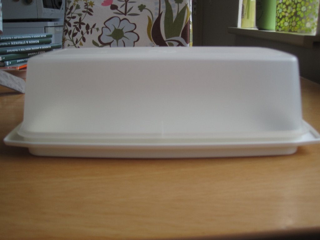 018 - cake/koekdoos van Tupperware, Huis en Inrichting, Keuken | Tupperware, Verzenden, Wit, Overige typen, Zo goed als nieuw
