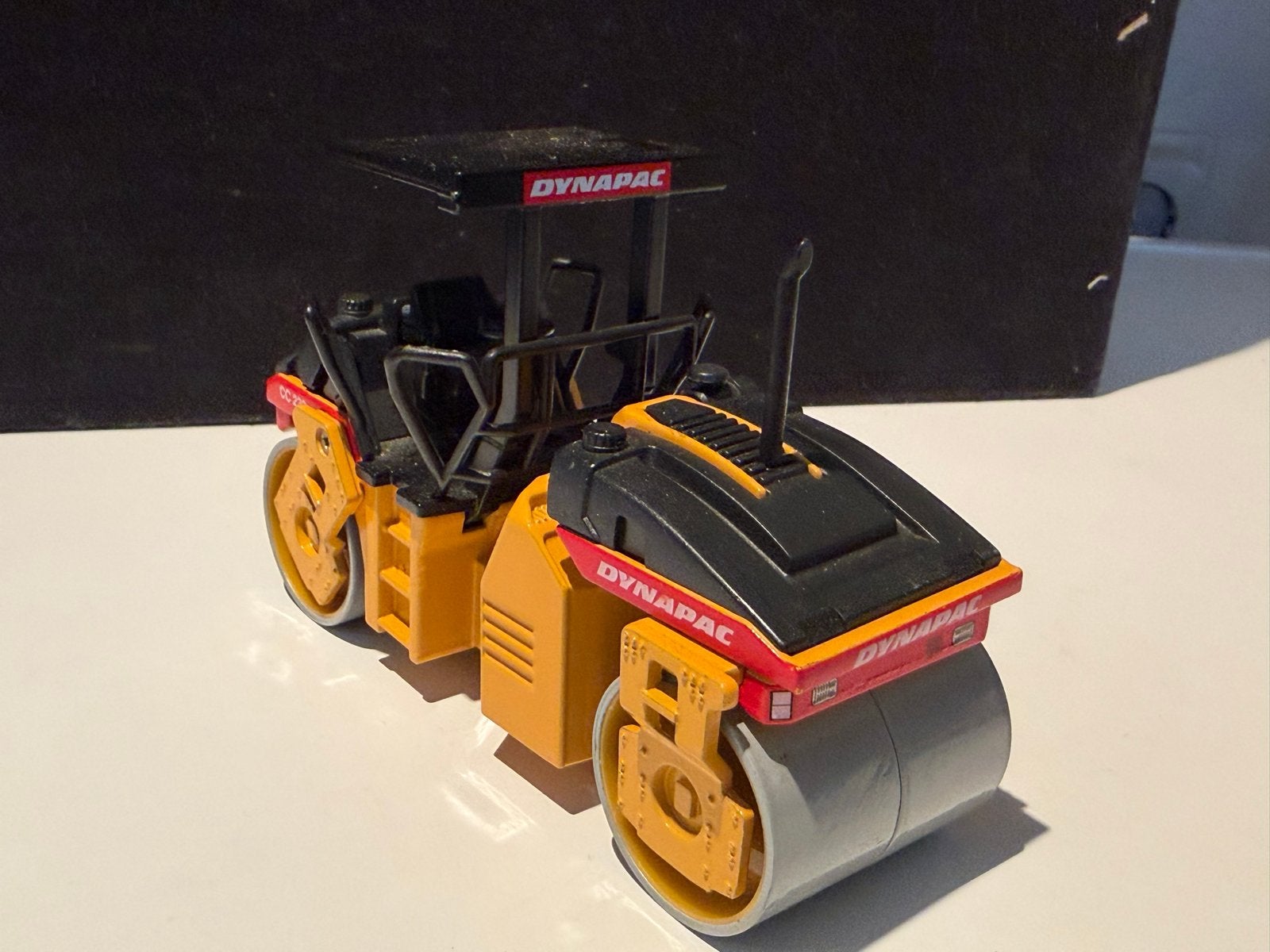 Joal Dynapac CC 232 Wegenwals Model - Schaal 1:35, Ophalen of Verzenden, Zo goed als nieuw, Overige merken