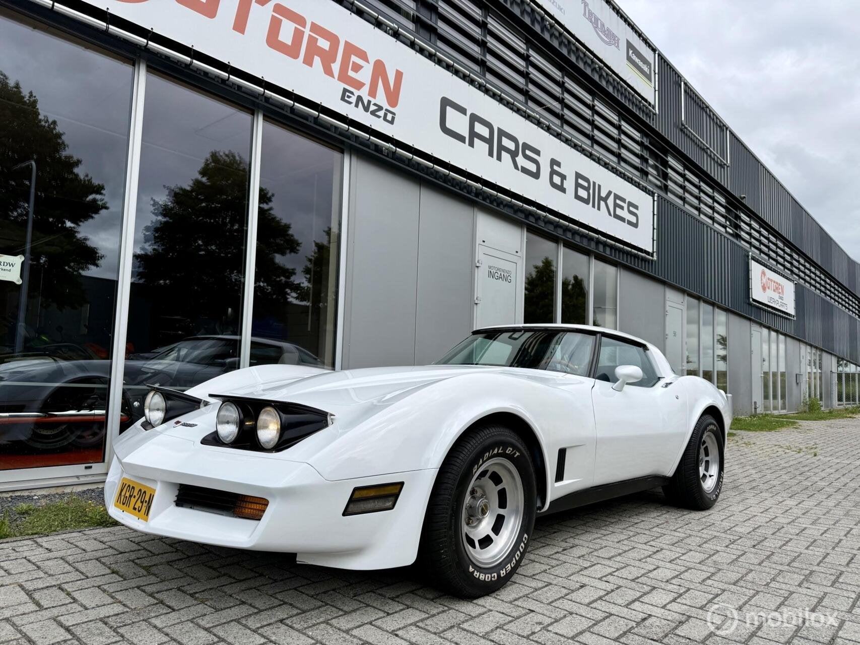 Corvette C3 5.7 V8 Aut T-Top Alpine White NwAPK WEGENB VRIJ, Gebruikt, 8 cilinders, Wit, Bedrijf