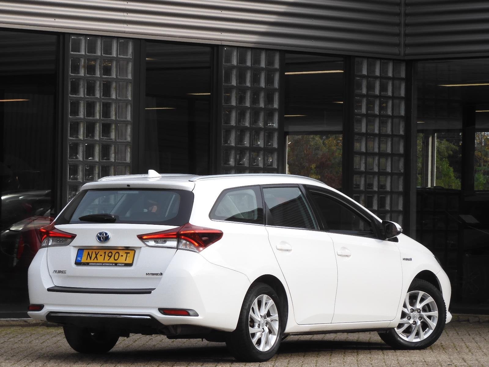 Toyota Auris TS HYBRID ASPIRATION/ CAMERA/ DAB AUDIO, Auto's, Gebruikt, Wit, Origineel Nederlands, Hybride Elektrisch/Benzine