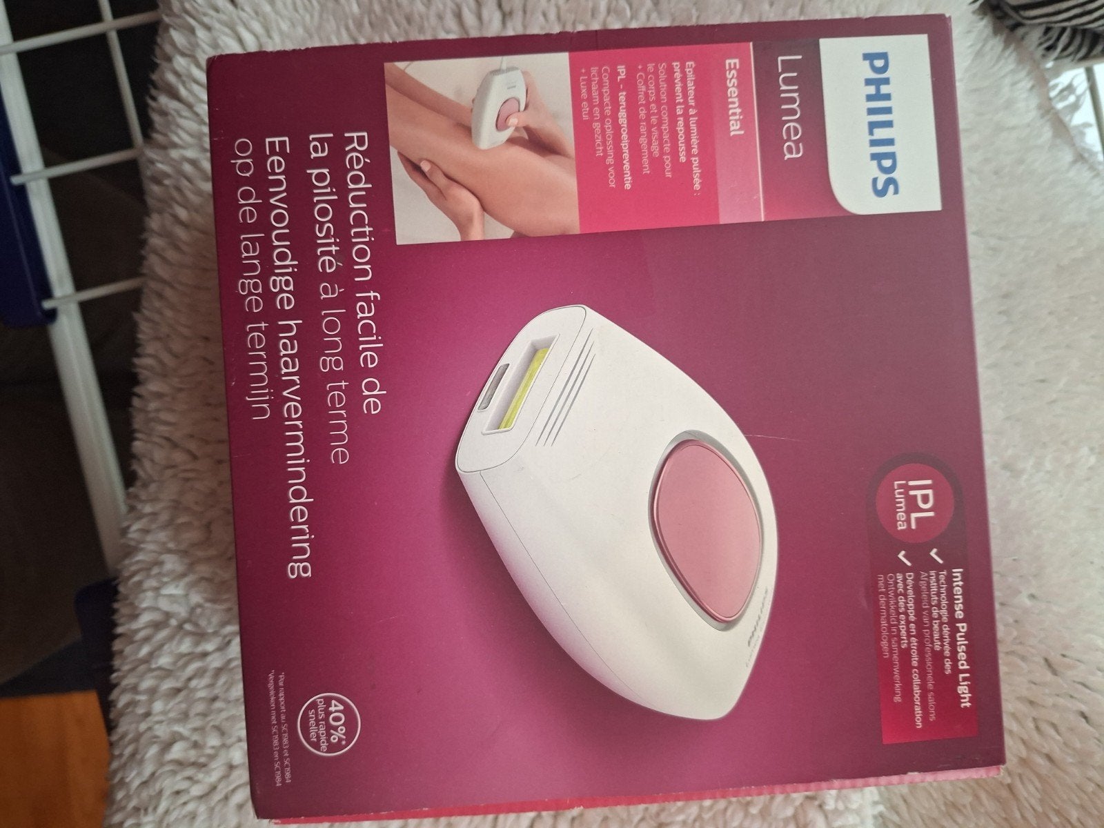 Philips Lumea Essential IPL ontharingsapparaat, Ophalen of Verzenden, Zo goed als nieuw, Scheren en Epileren