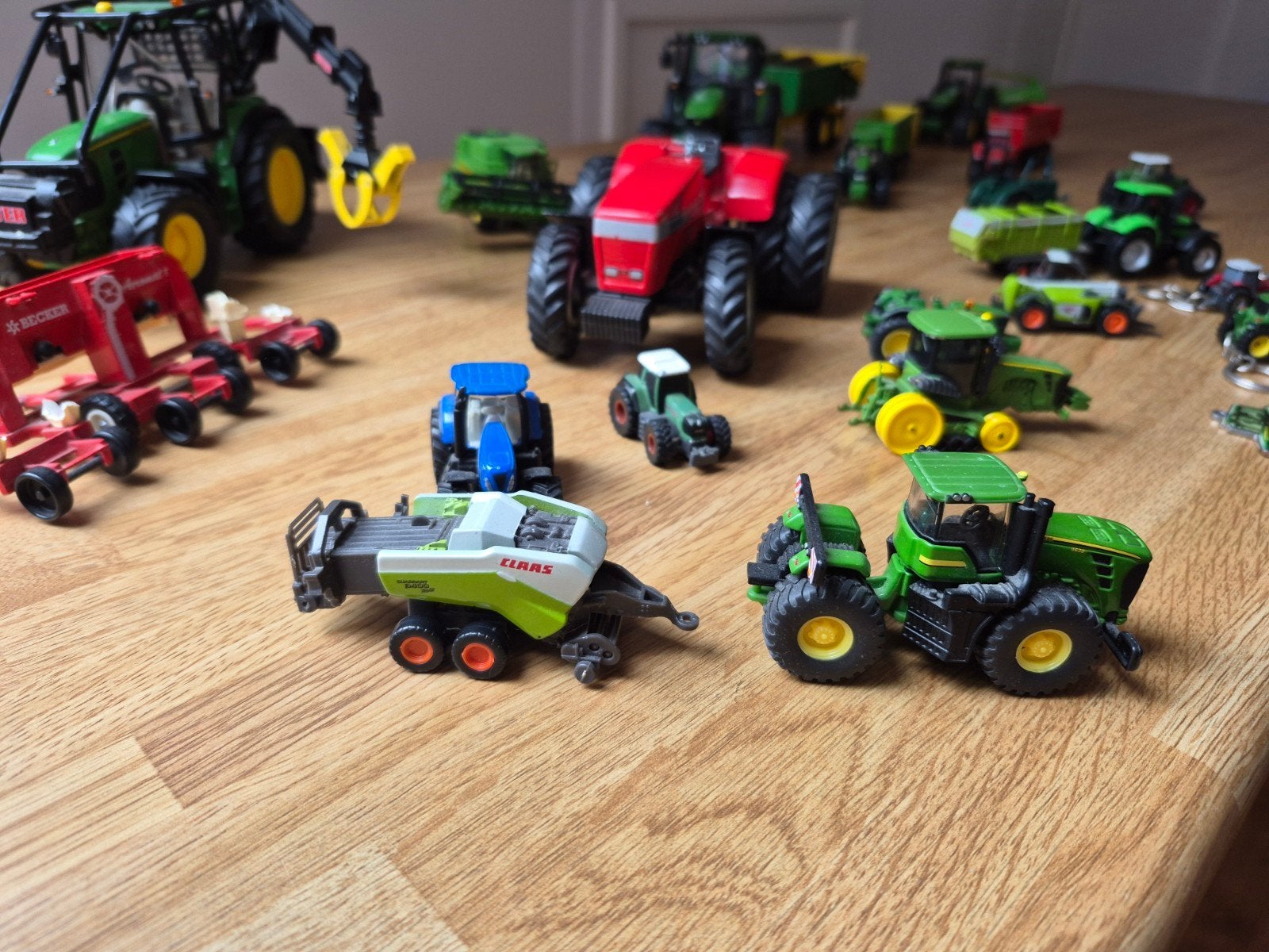Grote collectie speelgoedtractoren en landbouwmachines, Kinderen en Baby's, Ophalen, Zo goed als nieuw