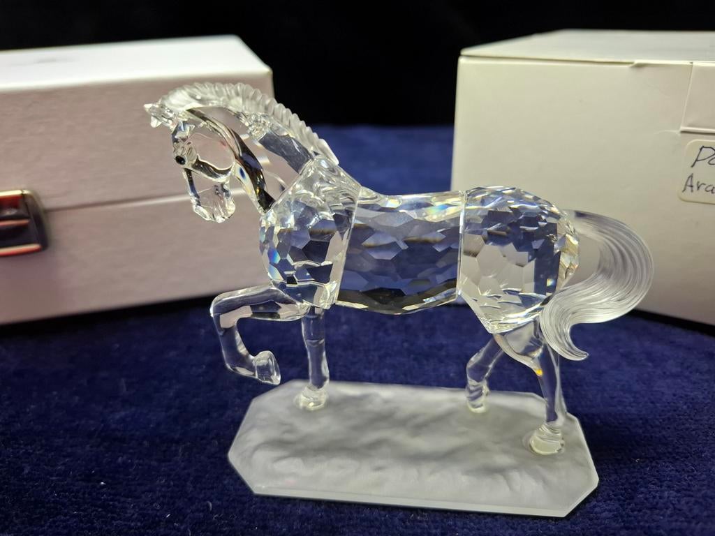 Swarovski Arabische Volbloed Paard - Nieuw met Doos & Certif, Verzamelen, Ophalen of Verzenden, Zo goed als nieuw, Figuurtje