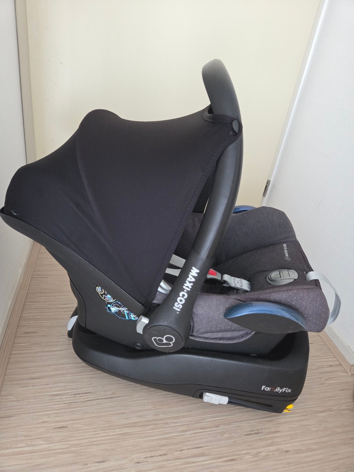 Maxi-Cosi FamilyFix met maxi-cosi, Ophalen, Gebruikt, Isofix, 0 t/m 13 kg