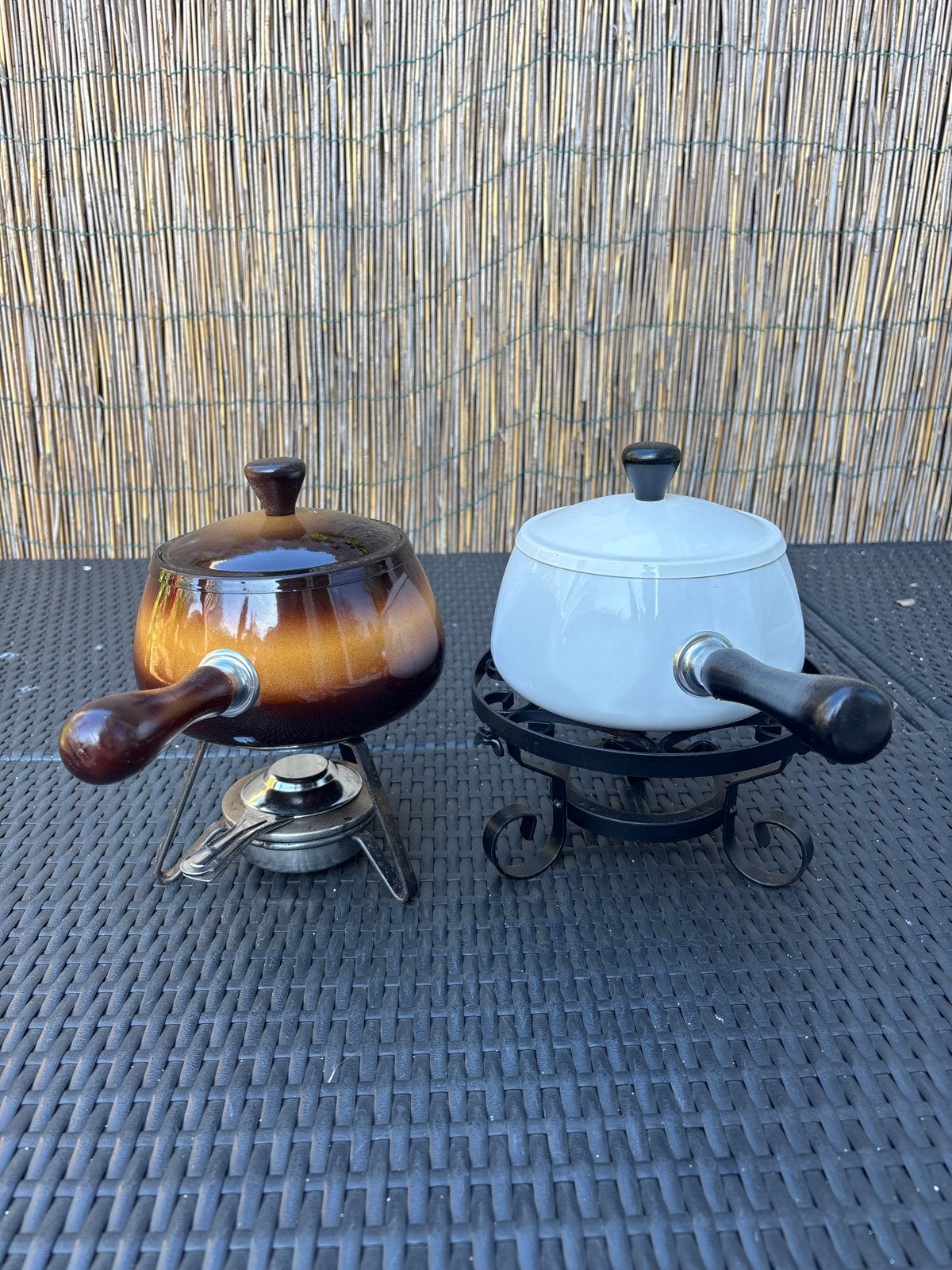 Vintage Fonduepannen Set - Bruin en Wit Emaille, Gebruikt, Met deksel, Overige typen, Ophalen of Verzenden