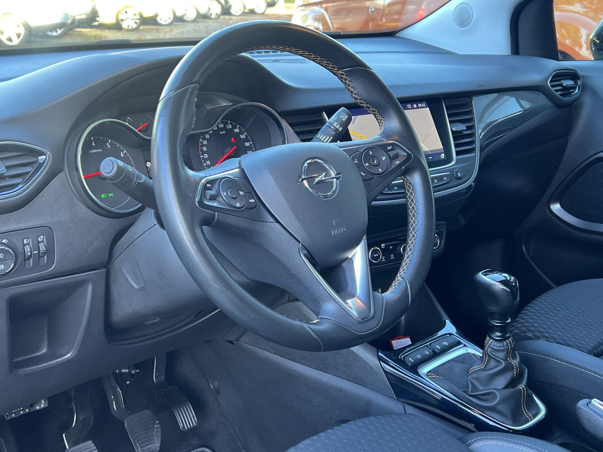 Opel Crossland X 1.2 Turbo Online Edition | Navi | Trekhaak, Auto's, Voorwielaandrijving, Gebruikt, 1199 cc, Met garantie (alle)