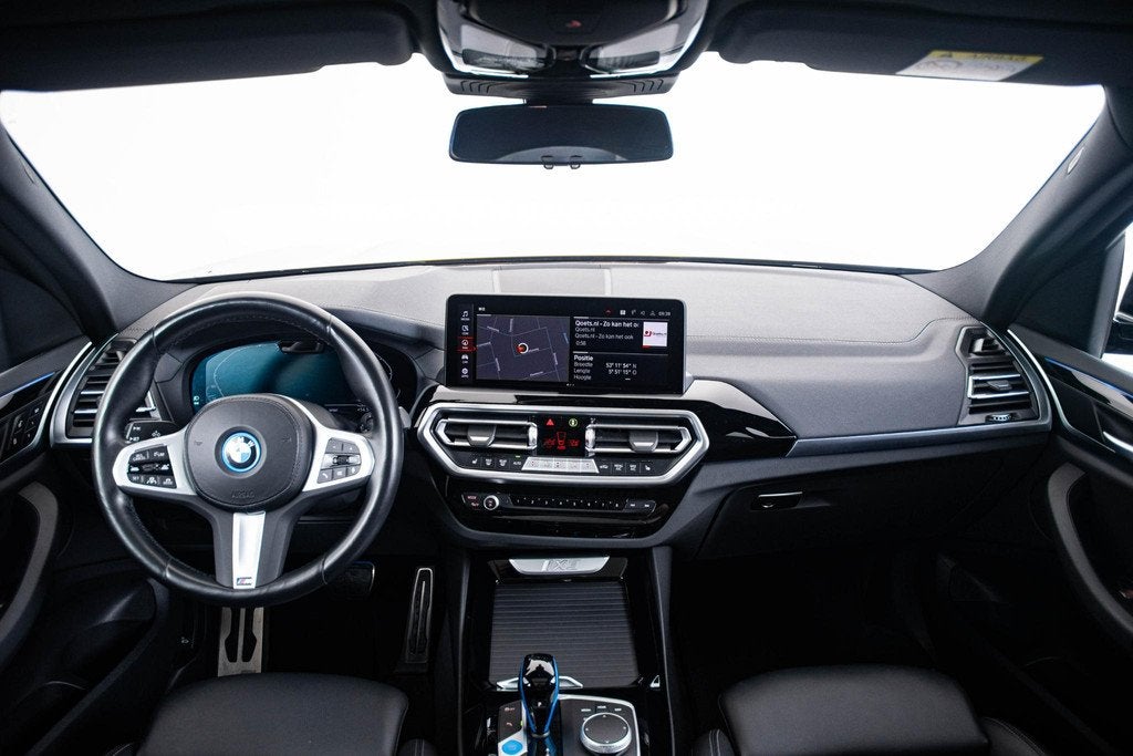 BMW iX3 Executive 80 kWh Driving Assistant Professional - Co, Auto's, BMW, Automaat, 12 maanden, Achterwielaandrijving, Gebruikt