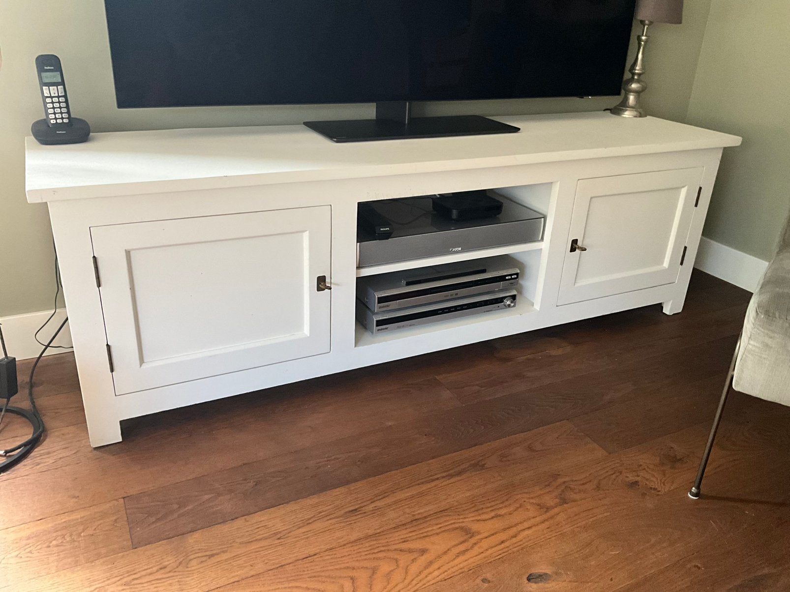 Tv kastje, Ophalen, 150 tot 200 cm, Zo goed als nieuw, Minder dan 100 cm