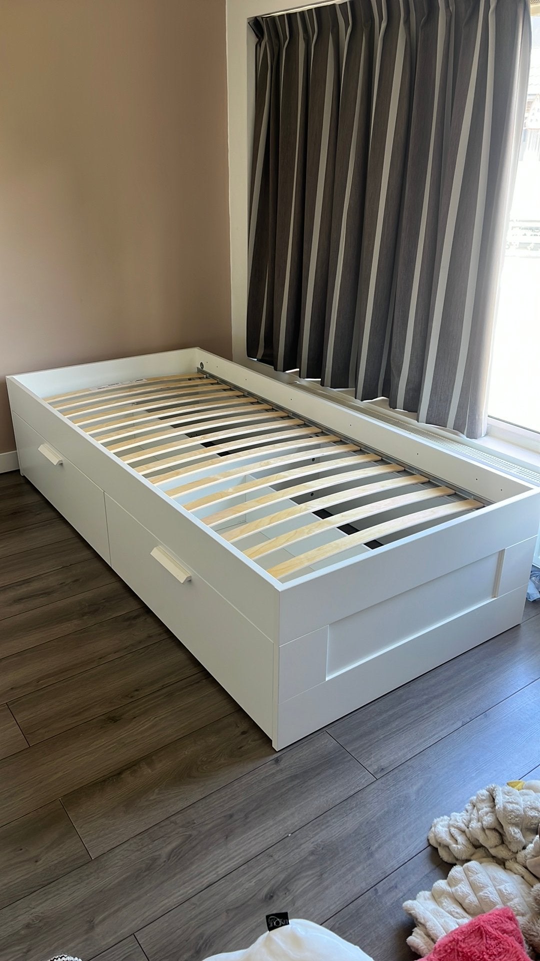 Bed van Ikea met 2 lades, 90 cm, Eenpersoons, Wit, Ophalen of Verzenden