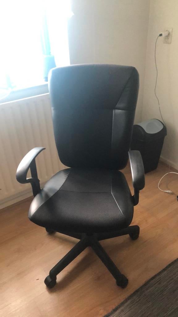 Bureau stoel verrijdbaar, Huis en Inrichting, Bureaustoelen, Ophalen of Verzenden, Zo goed als nieuw, Zwart