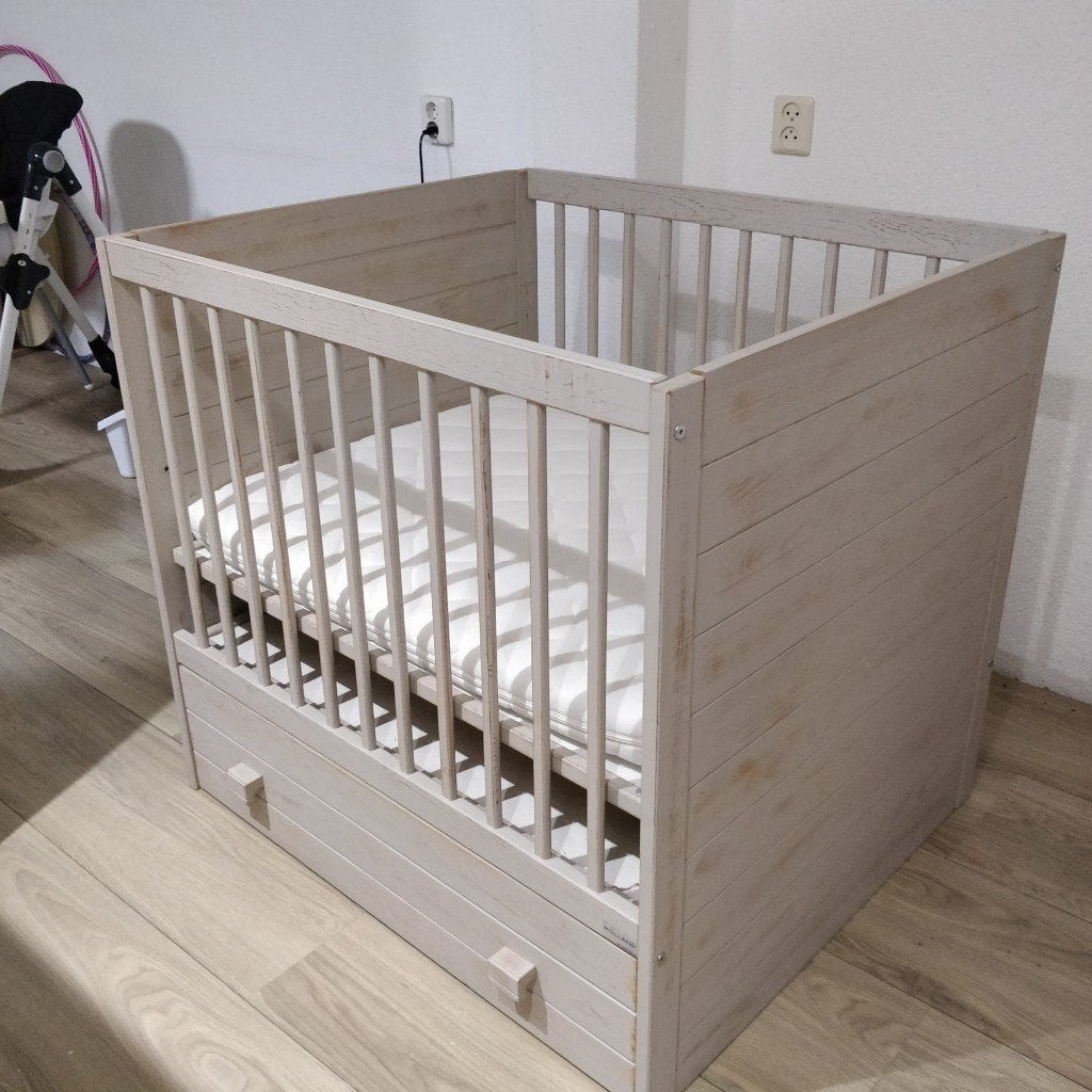 Box met matras - al uit elkaar gehaald, Kinderen en Baby's, Ophalen, Gebruikt, Vierkant, Lade