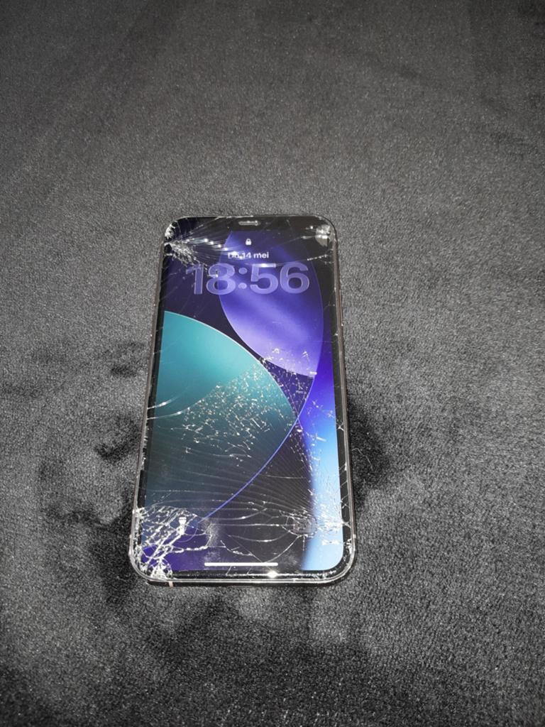 iPhone 11 Pro 64GB - Goed werkend, glas beschadigd, Ophalen, Gebruikt, Groen, 64 GB