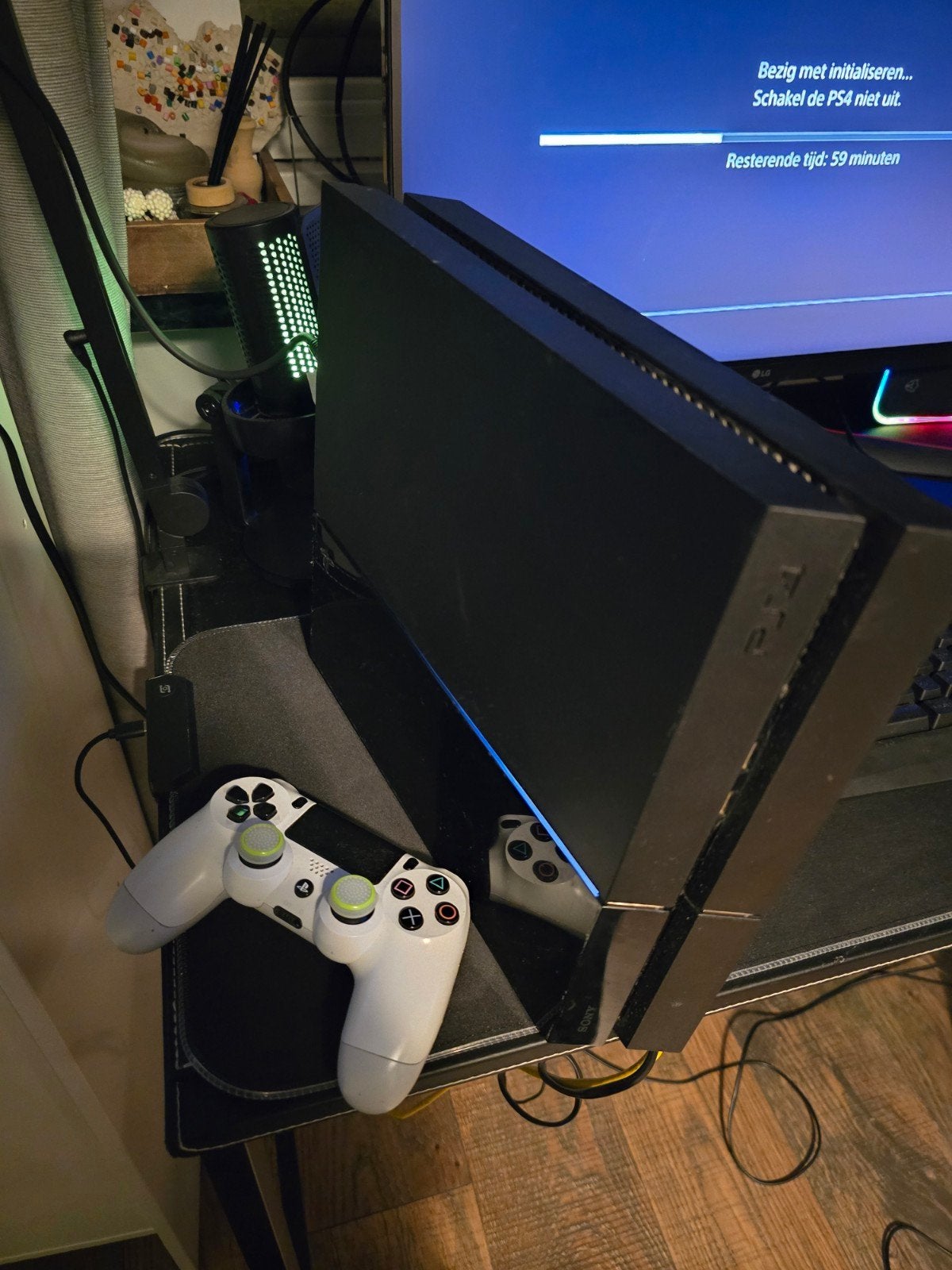 PS4 met 500GB opslag en witte controller, Spelcomputers en Games, Spelcomputers | Sony PlayStation 4, Ophalen, Gebruikt, 500 GB