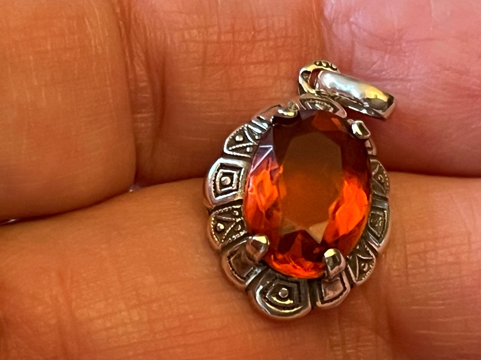 Art Deco Zilveren Hanger met Barnsteen - Gekeurd, Overige voorstellingen, Verzenden, Oranje, Zo goed als nieuw