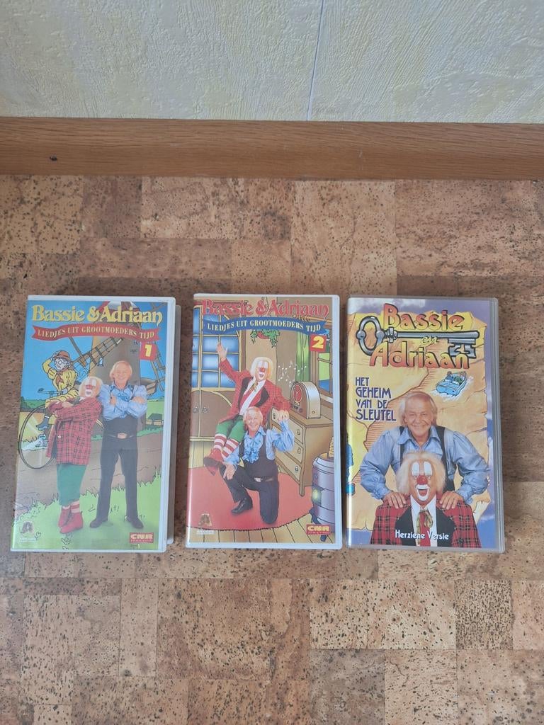 Bassie en adriaan vhs banden, Cd's en Dvd's, VHS | Kinderen en Jeugd, Gebruikt, Alle leeftijden, Kinderprogramma's en -films, Overige typen