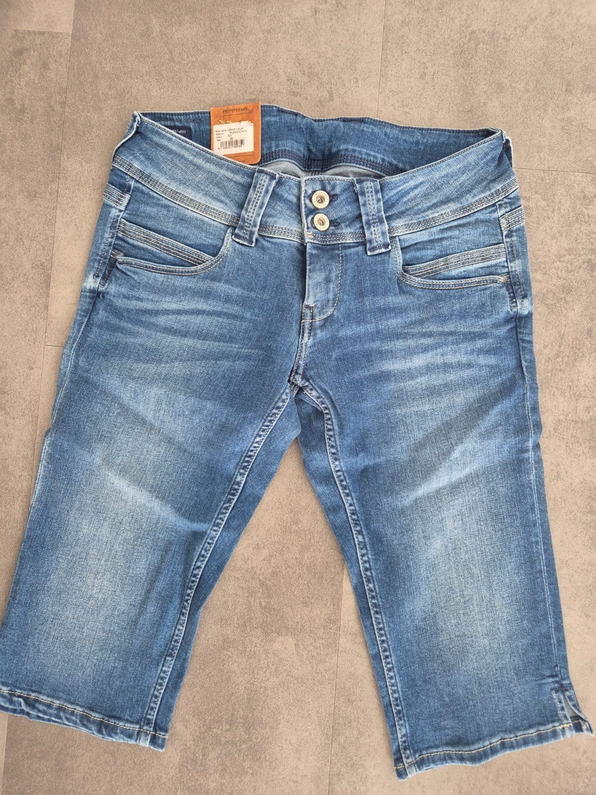 Driekwart broek maat 28 Pepe Jeans
Type Crop Venus., Ophalen, Blauw, Nieuw, W28 - W29 (confectie 36)