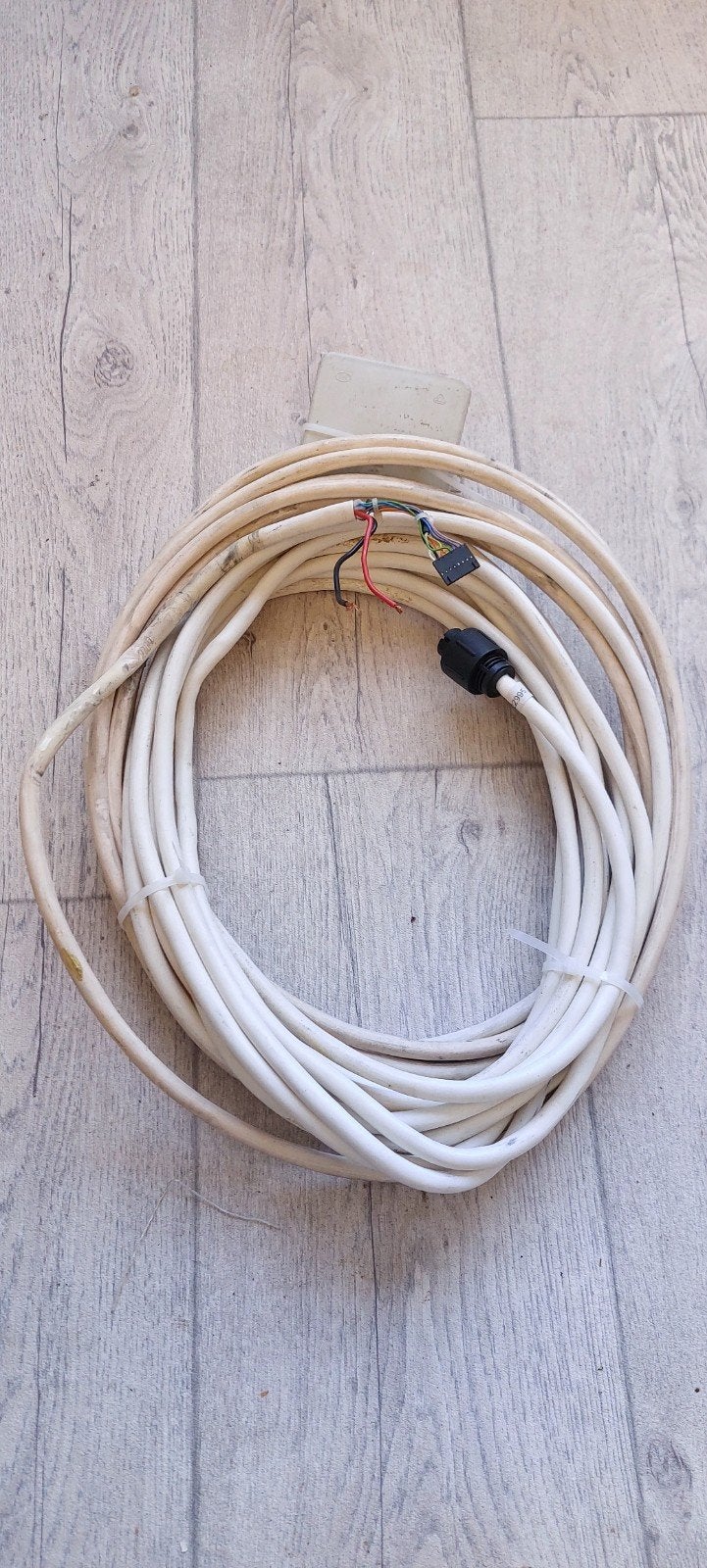 Raymarine/Raytheon 2kw ANALOG RADAR CABLE
15 meter kabel., Watersport en Boten, Navigatiemiddelen en Scheepselektronica, Ophalen of Verzenden