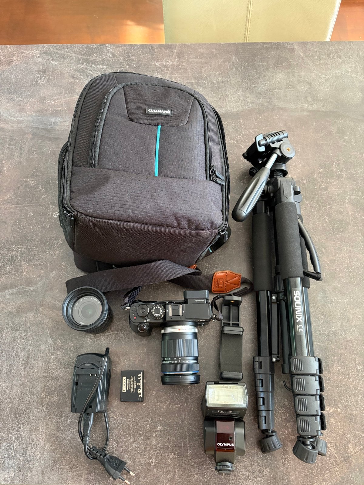Panasonic Lumix DMC-GX8 met 2 lenzen, flitser en statief, Camera, Ophalen, Zo goed als nieuw