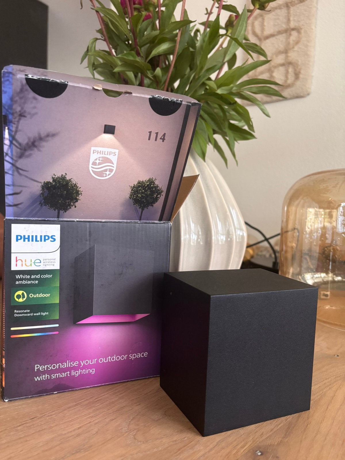 Philips Hue Outdoor Wandlamp Zwart/Buitenlamp Hue, Ophalen of Verzenden, Zo goed als nieuw, Luchtreiniger