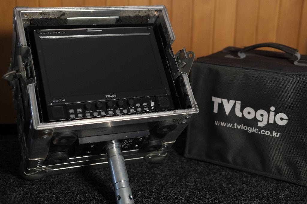 TVLogic LVM-091W 9” HD-SDI Broadcast Monitor + Flightcase, Overige merken, Monitor, Ophalen, Gebruikt