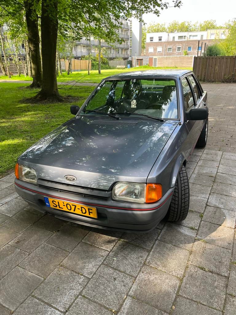 Ford Escort 1.4 CL S6 1987 Grijs, Voorwielaandrijving, Escort, 4 cilinders, Blauw