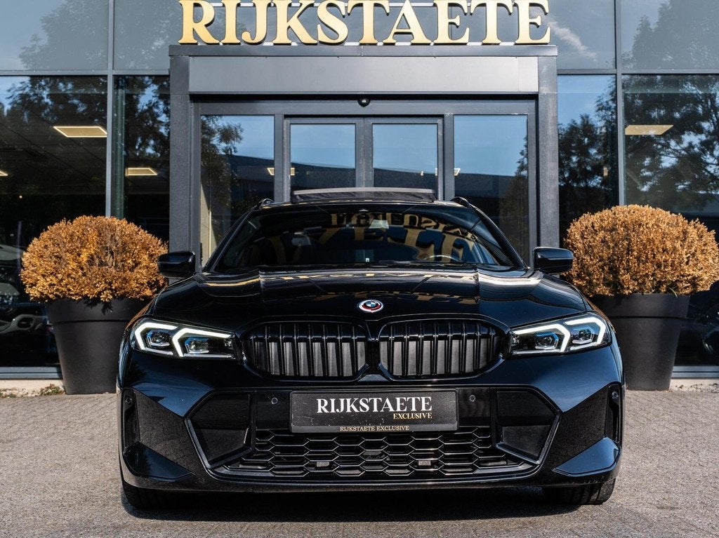 BMW 3-serie Touring 320i|PANO|CAMERA|18''|CARPLAY|M-PAKKET, Auto's, Automaat, 1998 cc, Gebruikt, 4 cilinders