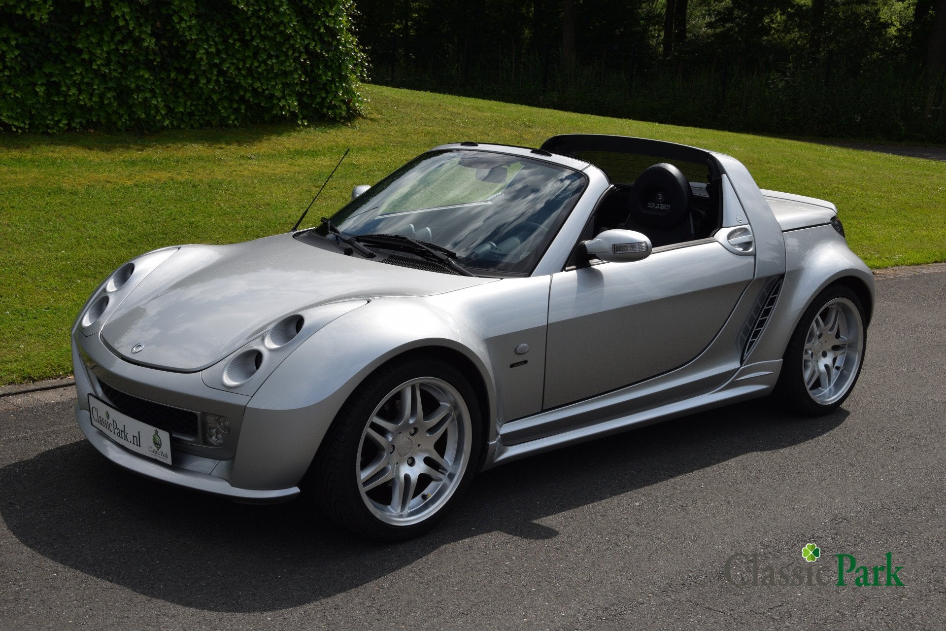 Smart Roadster Brabus (bj 2005, automaat), Auto's, Automaat, Zwart, 4 cilinders, Cabriolet