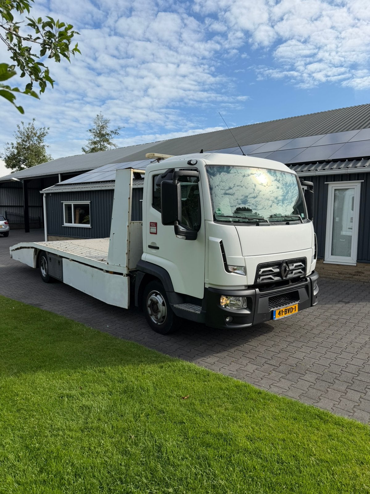 Renault D oprijwagen automaat 177PK, Auto's, Vrachtwagens, Automaat, Renault, Leder en Stof, Wit