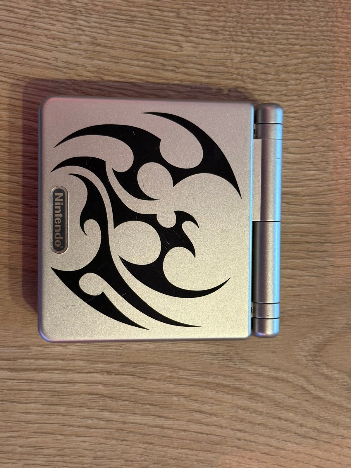 GBA SP Tribal zeer goede staat en werkt perfect, Ophalen of Verzenden, Gebruikt, Game Boy Advance SP