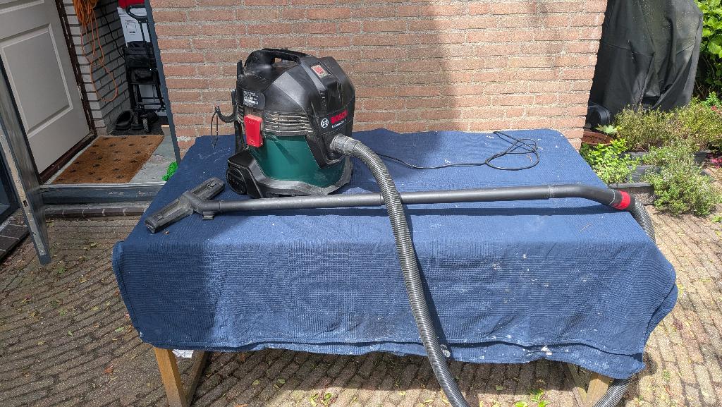Bosch Universele Vac 15 Nat- en droogzuiger, Ophalen, Gebruikt, Overige typen