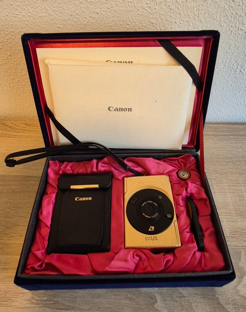 Canon Ixus IX240 Gold Limited Edition 18K verguld, Ophalen of Verzenden, Gebruikt, Compact, Canon
