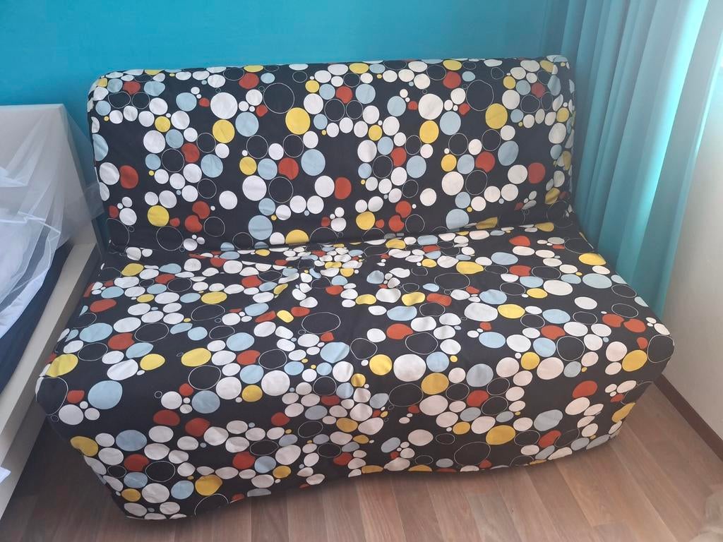 Slaapbank- bedbank Ikea Lycksele. Goede staat met 2 hoezen., Tweepersoons, Zo goed als nieuw, 140 cm, 190 cm of minder