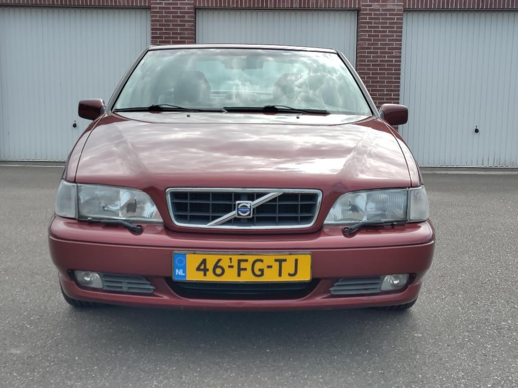 Volvo S70 2.4 Comfort 170pk | Org NL | Leer | Bluetooth, Auto's, Volvo, Voorwielaandrijving, Beige, Skiluik, 75 €/maand