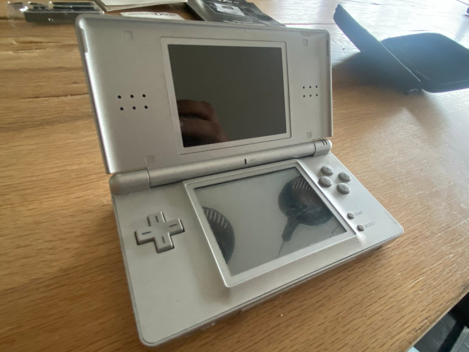 Nintendo DS Lite Zilver met accessoires, Spelcomputers en Games, Ophalen of Verzenden, Zilver, DS Lite, Gebruikt
