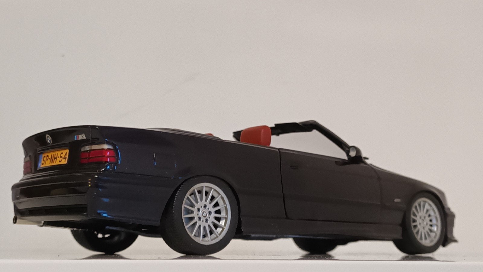 1:18 BMW E36 M3 cabrio OMBOUW, Ophalen of Verzenden, Zo goed als nieuw, Auto, UT Models
