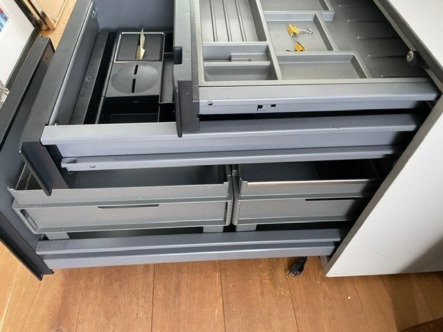 bureaukasten  4x ladenkasten voor onder of bij bureau., Ophalen, Zo goed als nieuw