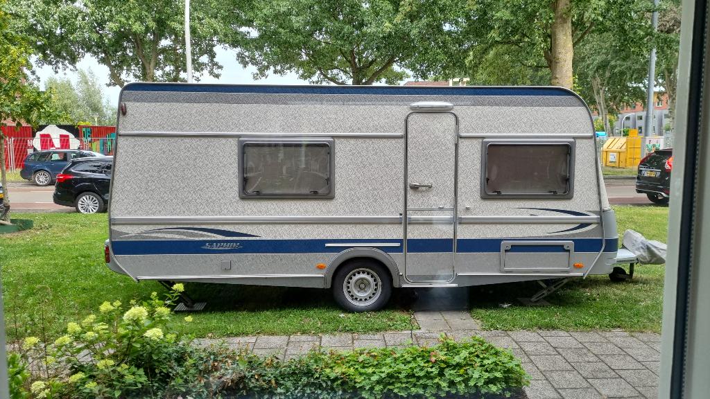 Caravan Fendt Saphir 490 TKM / stapelbed / 5 slaapplaatsen, Caravans en Kamperen, Caravans, Treinzit, Particulier, Dwarsbed, Schokbreker