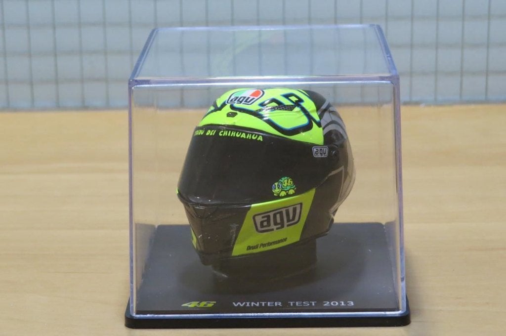 Valentino Rossi AGV helmet 2013 test Sepang 1:5, Barcelone, Serviceclientele@altaya.be, Overige typen, Nieuw
