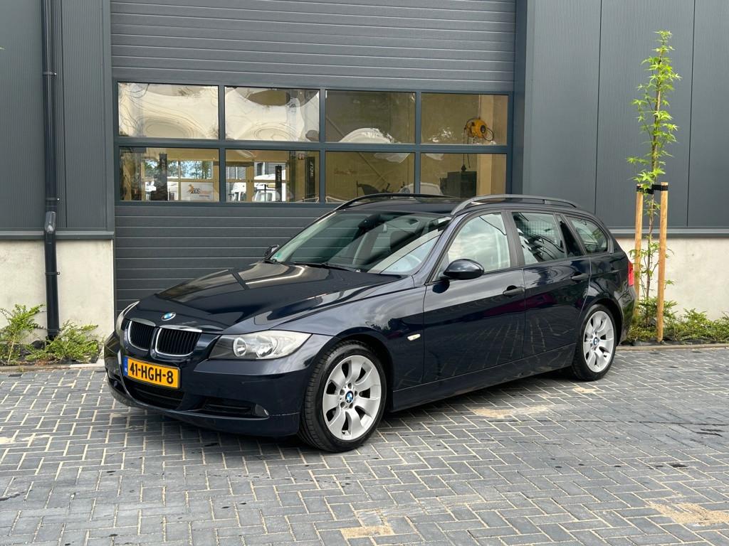 BMW 3-serie Touring 320i Trekhaak | PDC |Clima | Stoelverwar, Auto's, BMW, Bedrijf, Te koop, 3-Serie, ABS, Airbags, Airconditioning