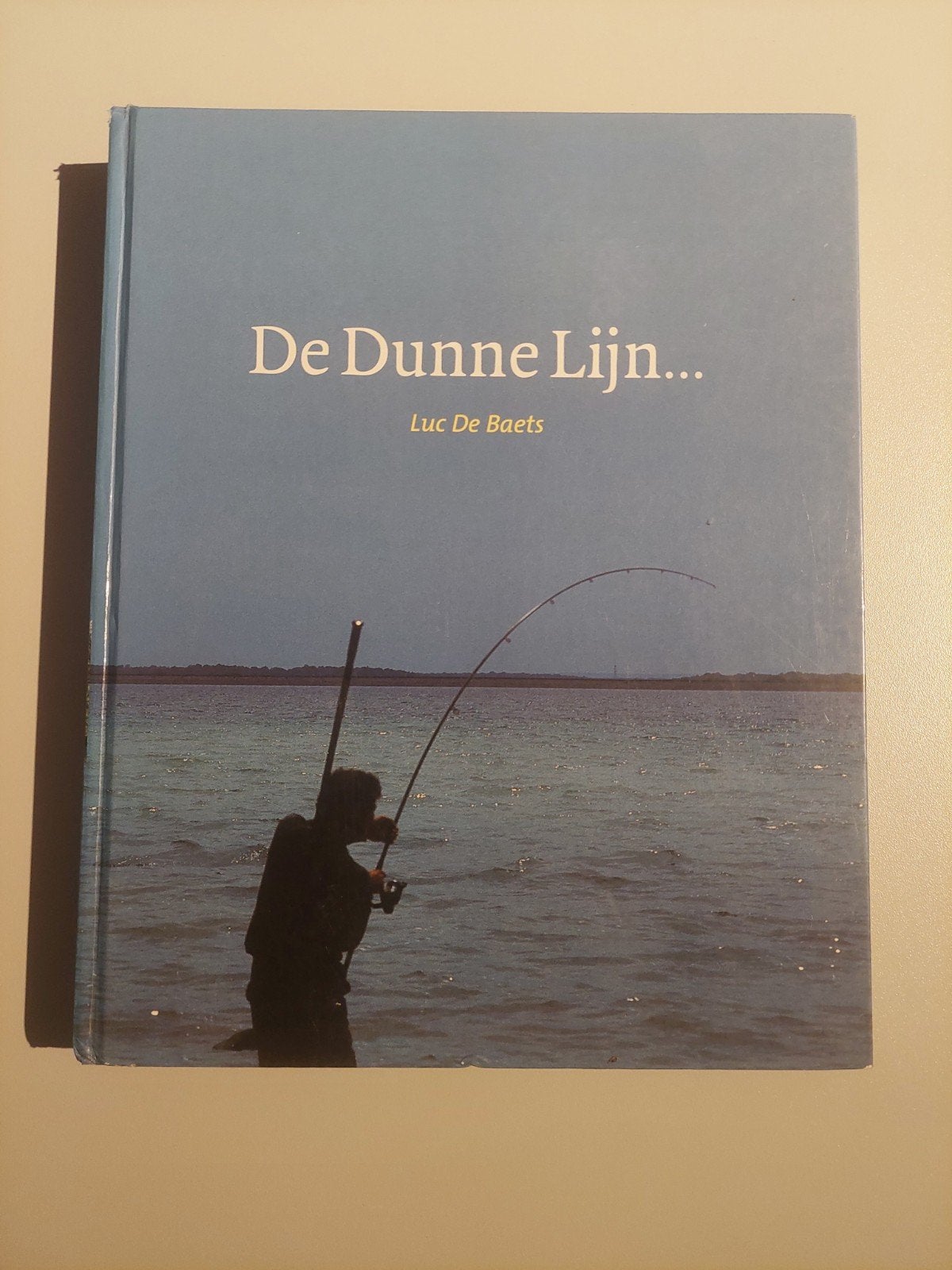 karperboek De Dunne Lijn - Luc de Baets (1e druk), Ophalen of Verzenden, Overige typen