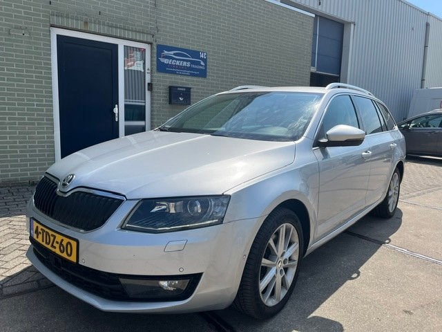 Skoda Octavia Combi skoda octavia combi 1.8 tsi elegance nap, Auto's, Skoda, Stof, Gebruikt, Euro 6, 4 cilinders