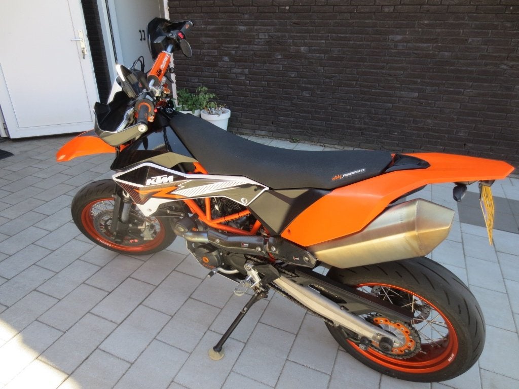 KTM 690 SMC R / SuperMoto / Powerparts / 2015 / ABS, Motorrijbewijs A, Particulier, Handgeschakeld, SuperMoto