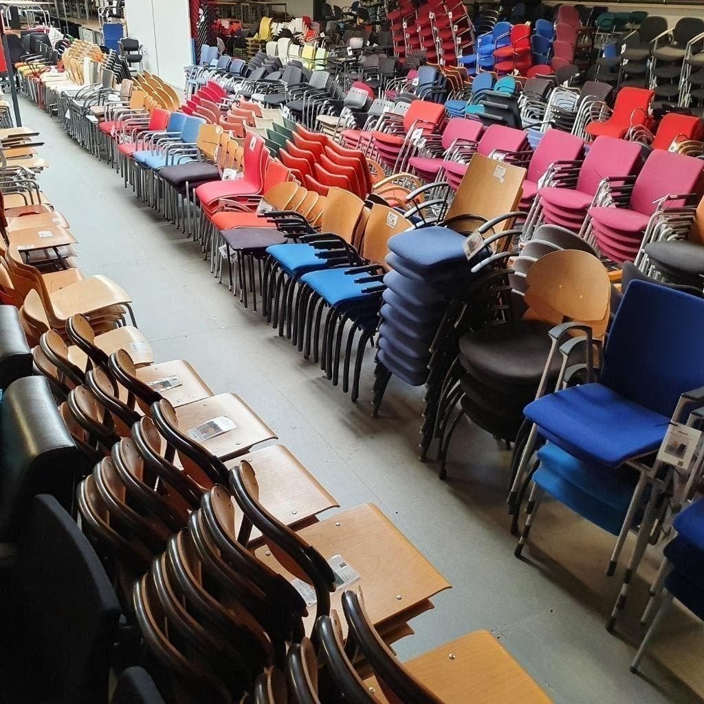 partij stoelen voor kantoor, wachtruimte of kantine diverse, Huis en Inrichting, Stoelen, Ophalen, Gebruikt, Kunststof, Vijf, Zes of meer stoelen