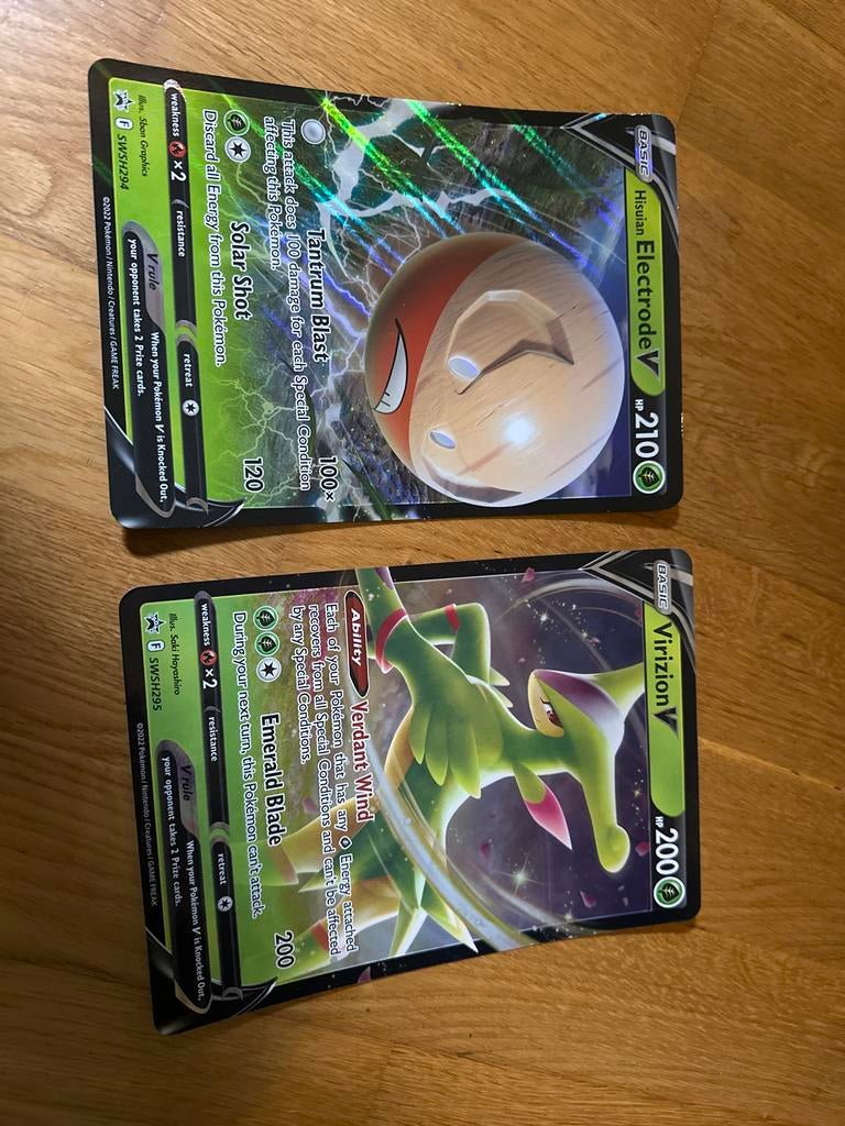 Pokémon kaarten: Hisuian Electrode V & Virizion V, Ophalen, Zo goed als nieuw, Meerdere kaarten