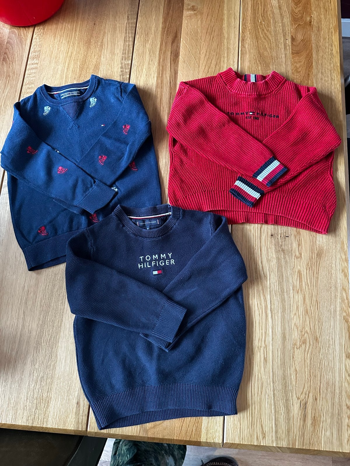 Tommy Hilfiger Truien Maat 104 - 3 Stuks, Kinderen en Baby's, Kinderkleding | Maat 104, Verzenden, Gebruikt, Jongen, Trui of Vest