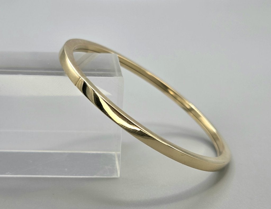 Gouden vintage bangle/slavenarmband dopsluiting. 2026/365
