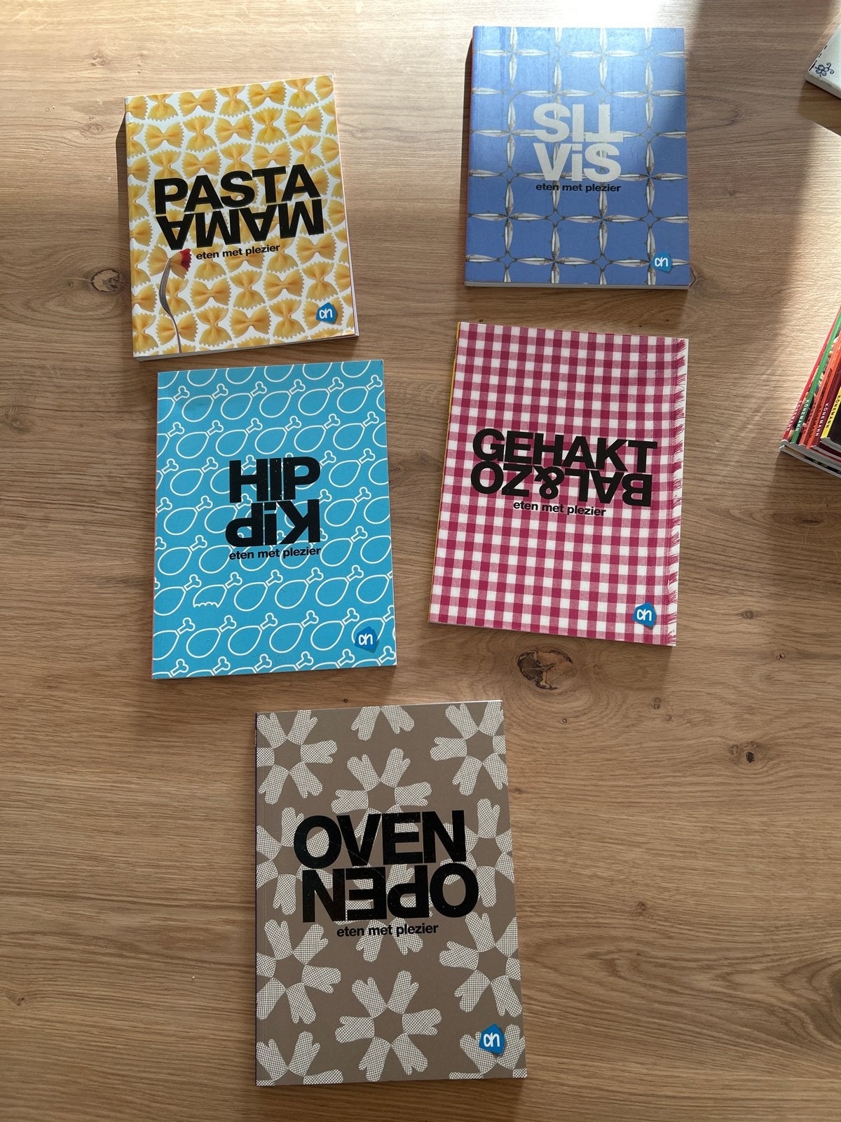 Albert Heijn kookboeken - Eten met plezier (5 stuks), Ophalen of Verzenden, Zo goed als nieuw, Hoofdgerechten