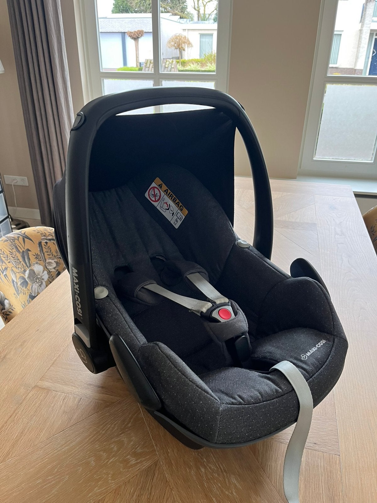 Maxi cosi pebble + easybase (2x), Kinderen en Baby's, Autostoeltjes, Ophalen, 0 t/m 13 kg, Maxi-Cosi, Autogordel